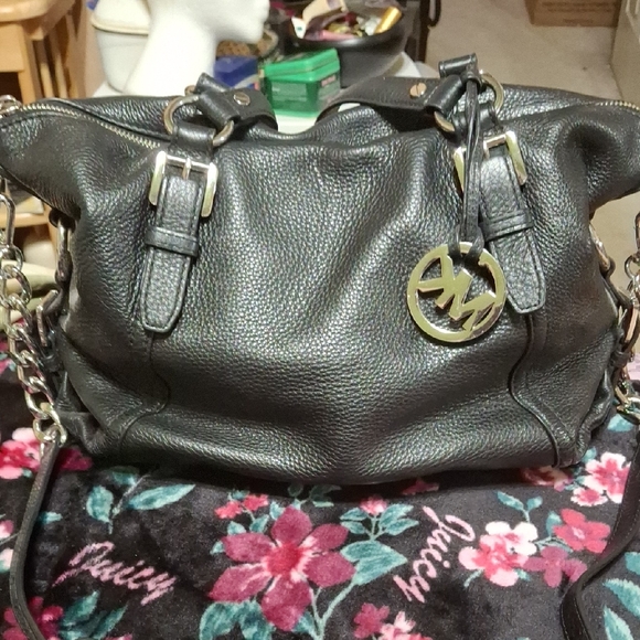 MICHAEL Michael Kors Black Leather Shoulder Bag - Picture 1 of 2